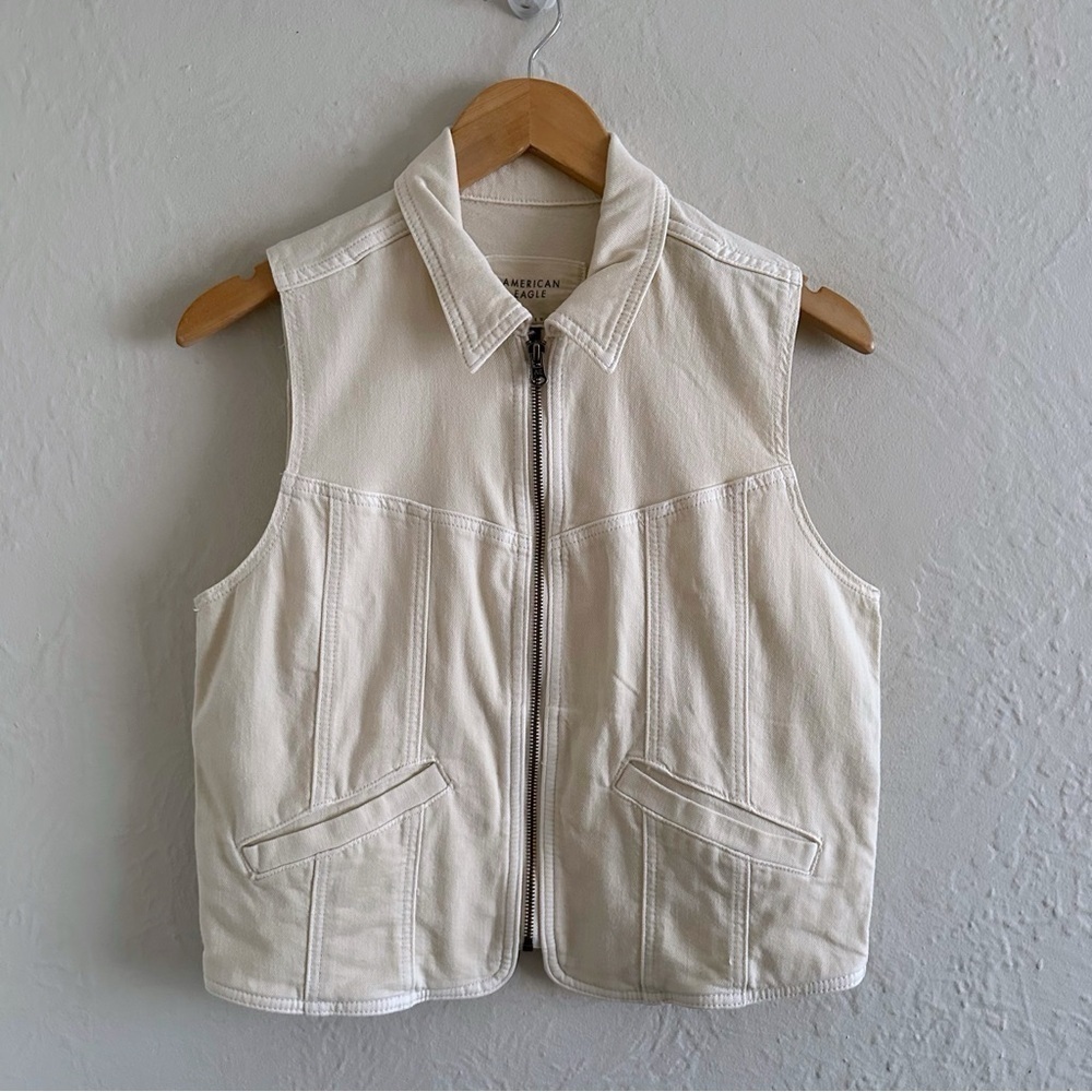 ⚡️10$ sale⚡️ American Eagle Outfitters Cream Collared Utility Denim Vest Size M
